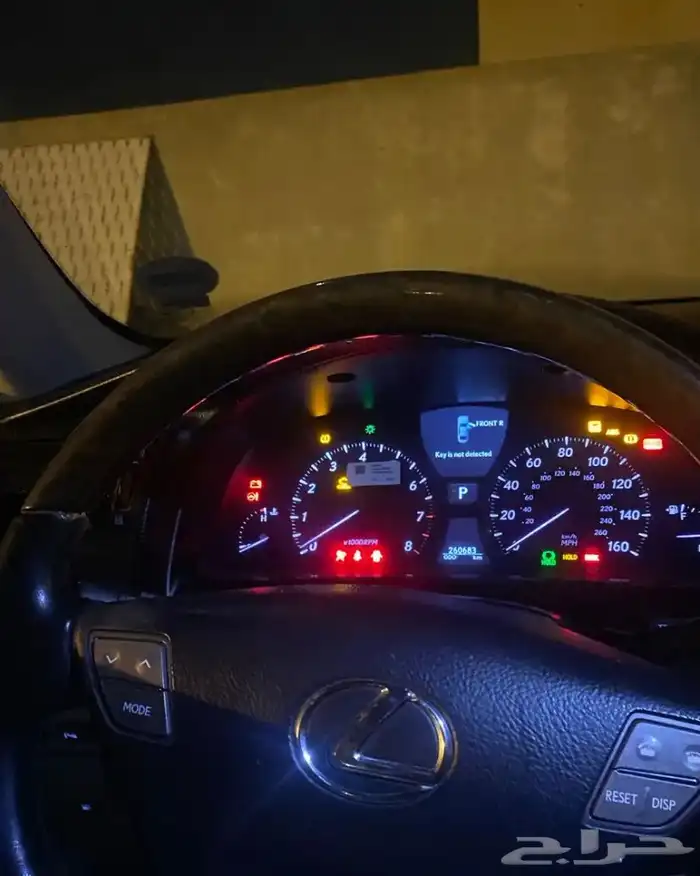 لكزس LS460 مخزن 2