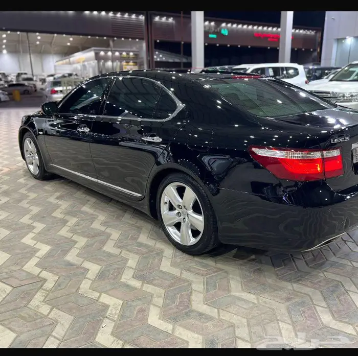 للبيع لكزس 2007 LS جحم 460 سعودي ماشي 119 الف كيلو 7