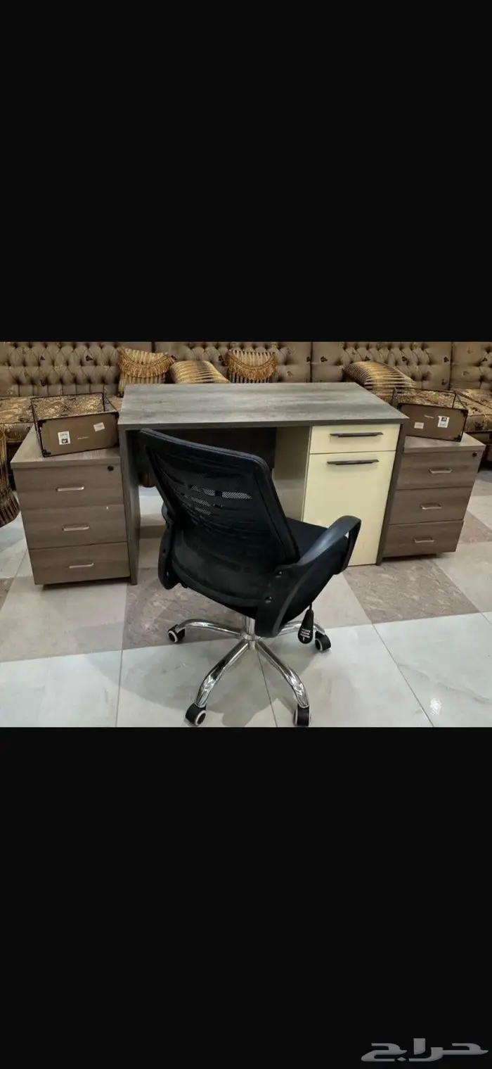 مكتب خشبي كامل مع كرسي متحرك   محايل عسير حي الضرس 0