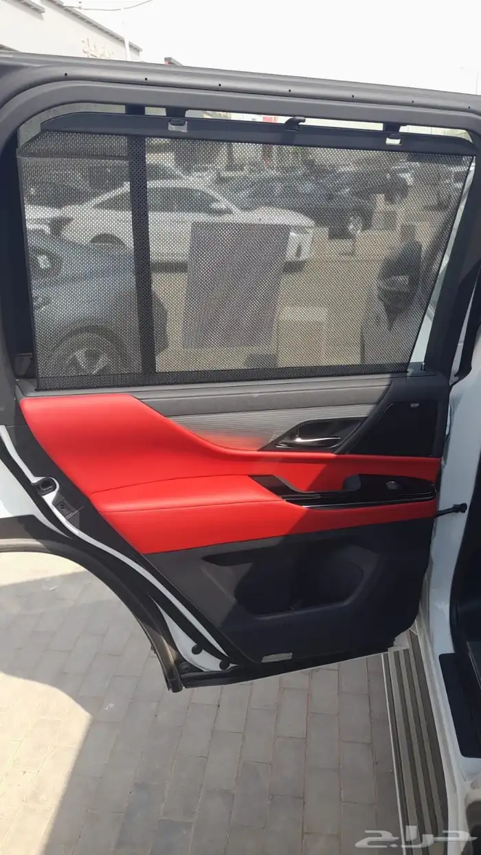 لكزس ال اكس سبورت 2025 23