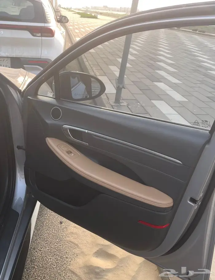 للتقبيل سوناتا 2023 فئة (ميد) 23