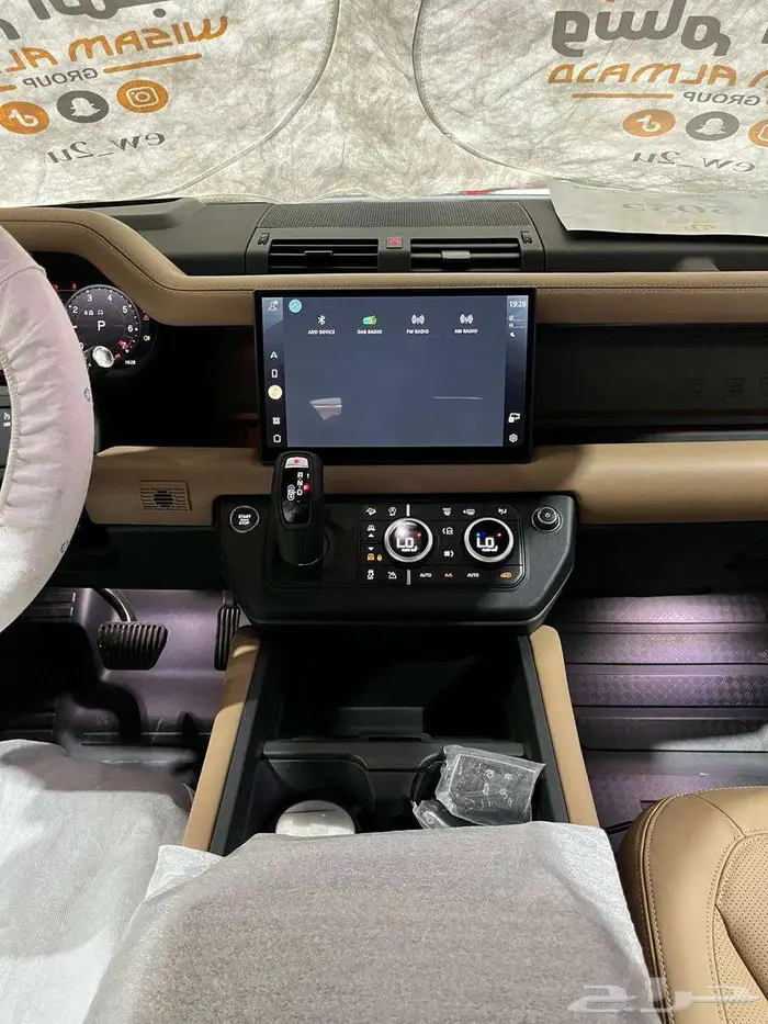 عرض خاص لاند روفر ديفندرHSEفل 2025 بطاقه جمركيه 12