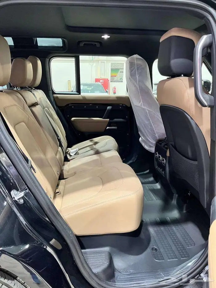 عرض خاص لاند روفر ديفندرHSEفل 2025 بطاقه جمركيه 8