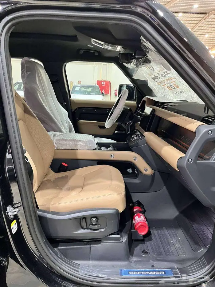 عرض خاص لاند روفر ديفندرHSEفل 2025 بطاقه جمركيه 7