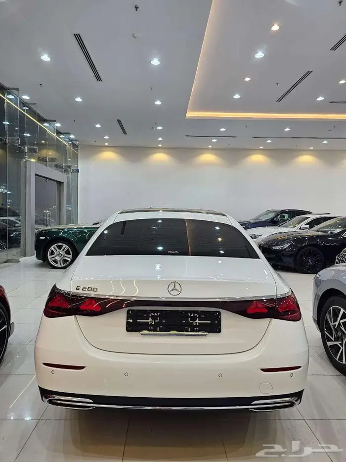 مرسيدس E200 فل 2024 14