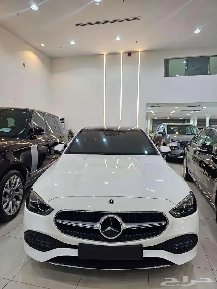 مرسيدس C200 موديل 2023 فل اوبشن عرض اليوم الوطنى 2