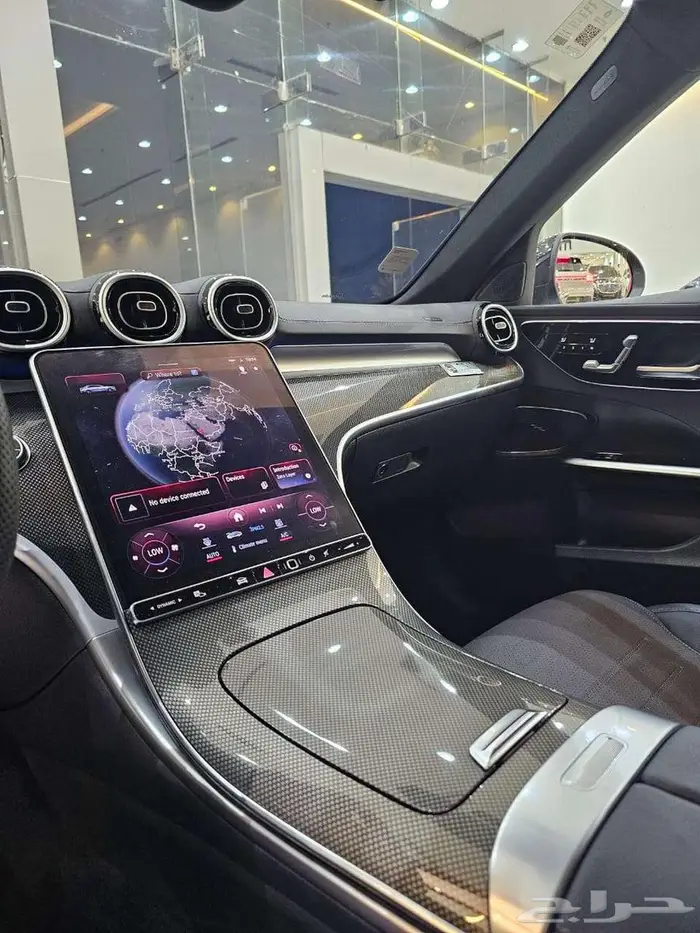 مرسيدس C300 فل كامل 2024 عرض اليوم الوطنى 4