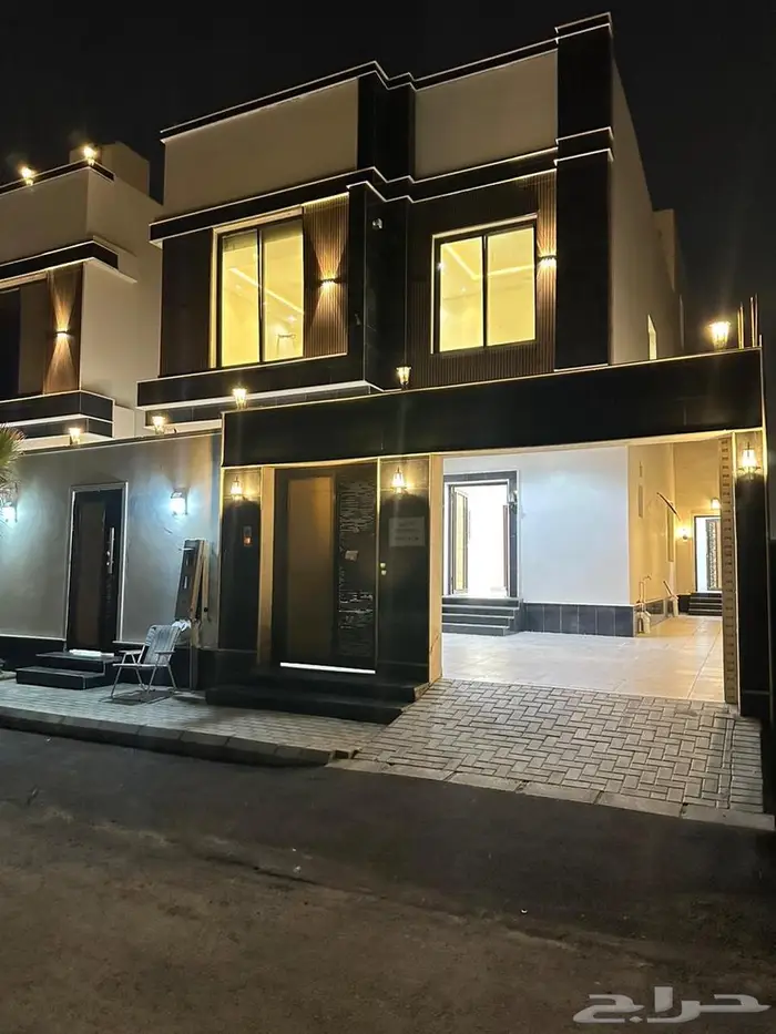 فيلا فاخرة للبيع بحى الصوارى 1