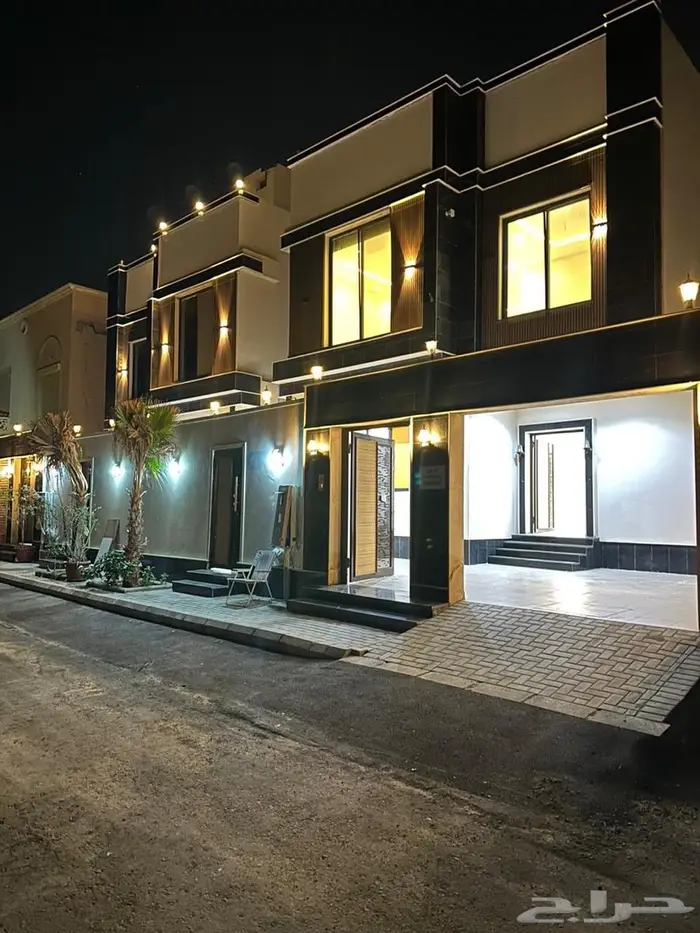 فيلا فاخرة للبيع بحى الصوارى 5