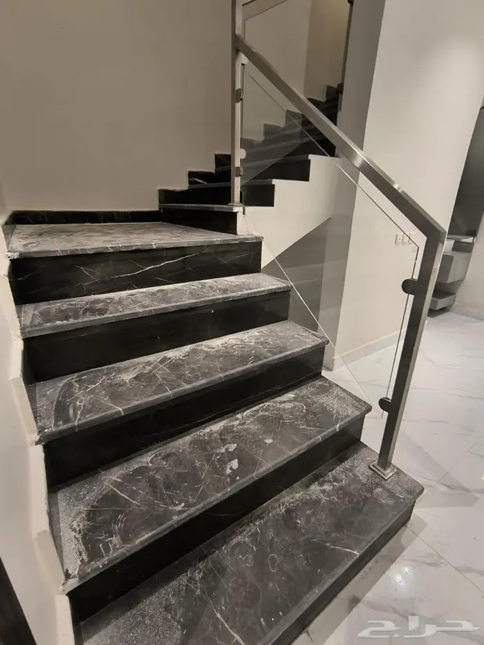 فيلا فاخرة للبيع بمخطط السعيد 8