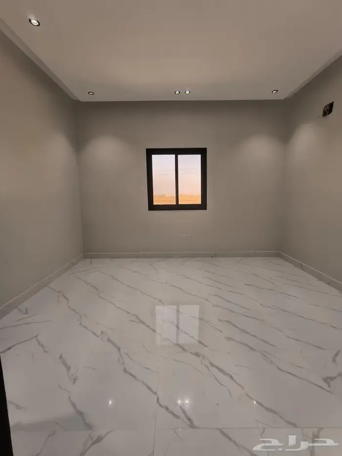 فيلا فاخرة للبيع بمخطط السعيد 18