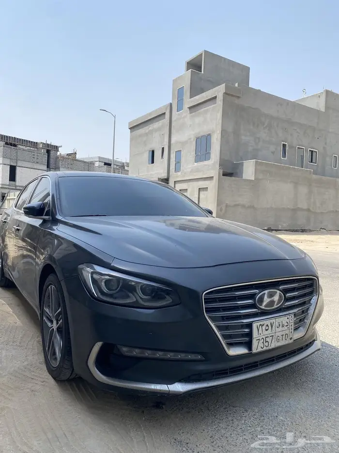 للبيع ازيرا موديل 2019 نص فل 0