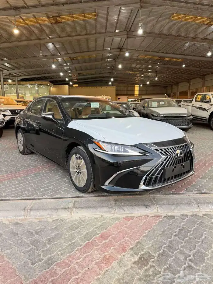 لكزس ES300 فئة AH هايبرد 2025 5