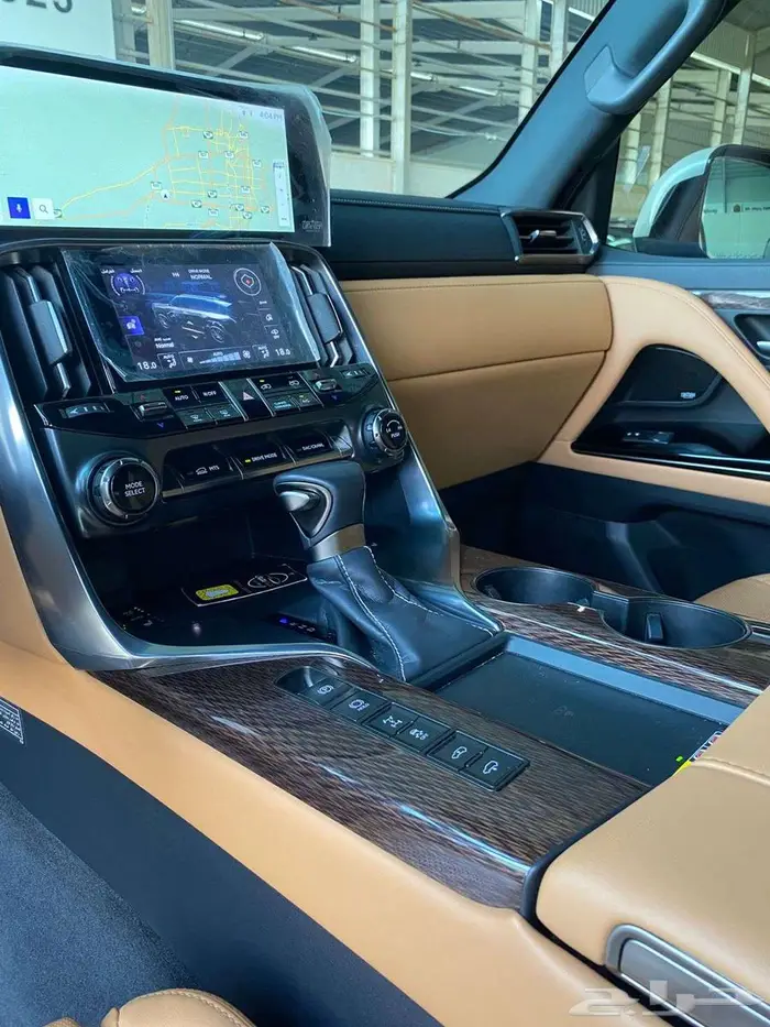 لكزس LX600BB موديل 2024 بريمي عداد 38 الف كم 8