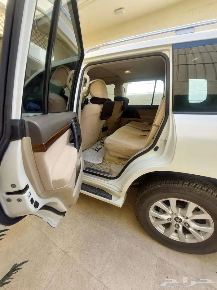 لاندكروزر فل 2018 V8 25