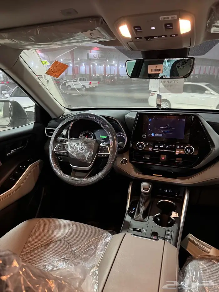 تويوتا هايلاندر GLE2025 فضي 3