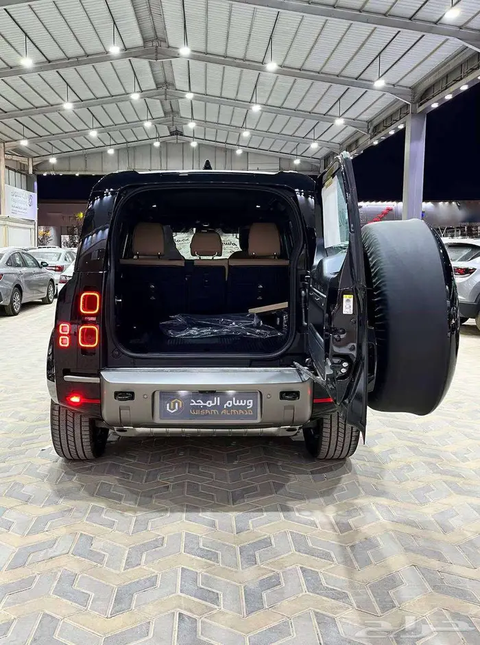 عرض خاص لاند روفر ديفندرHSEفل 2025 بطاقه جمركيه 6