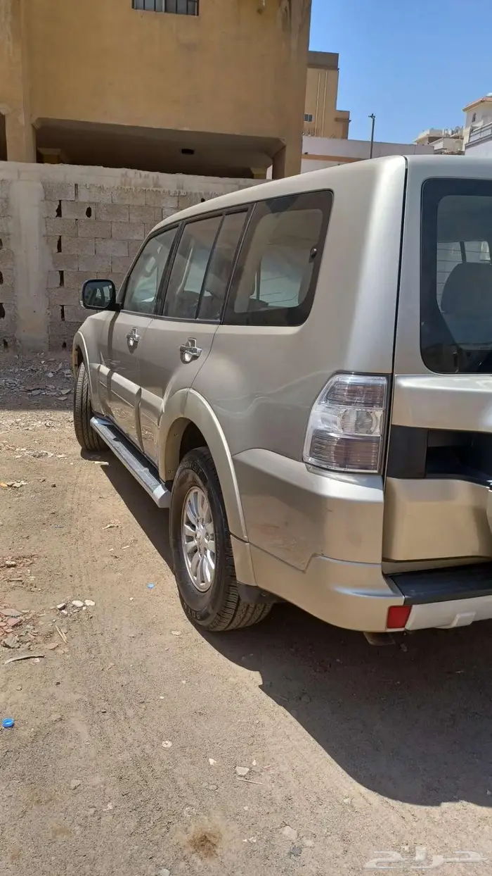 جيب باجيرو متسوبيشي بدون تنده 2015 2