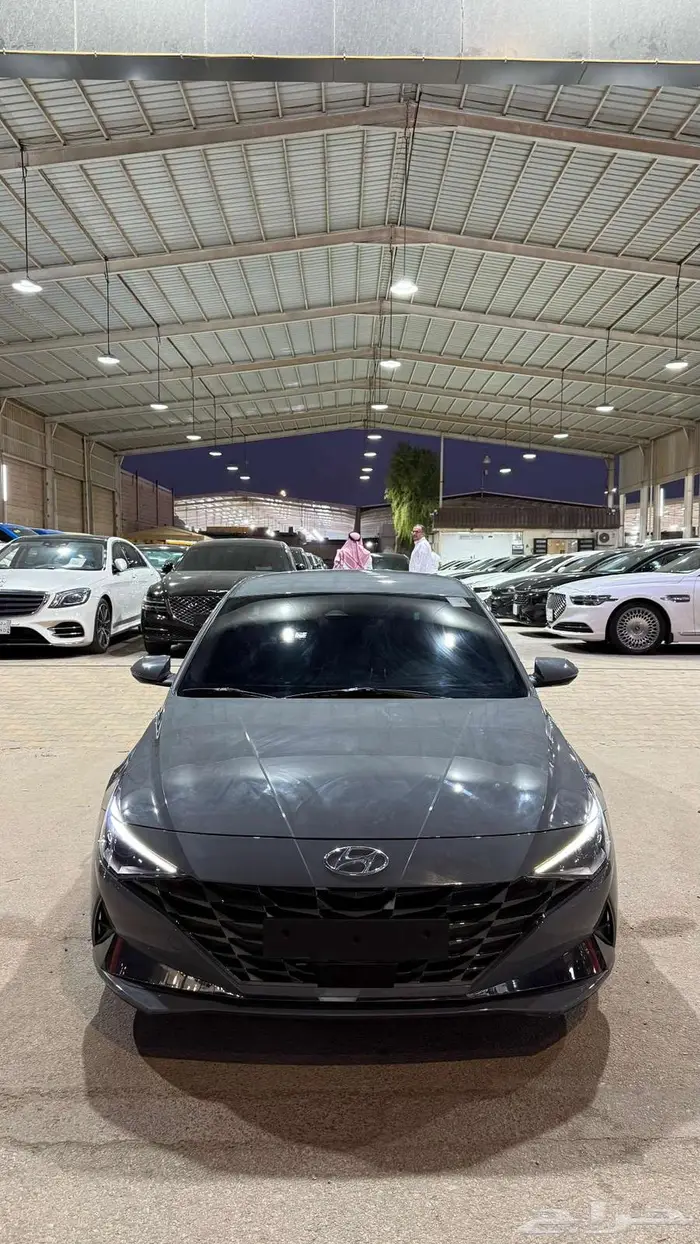 النترا 2021 عداد 97000 فقط لون اسمنتي 1