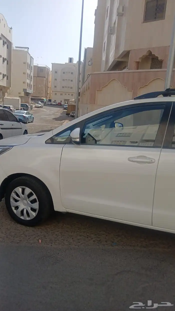 تويوتا انوفا 2017 4