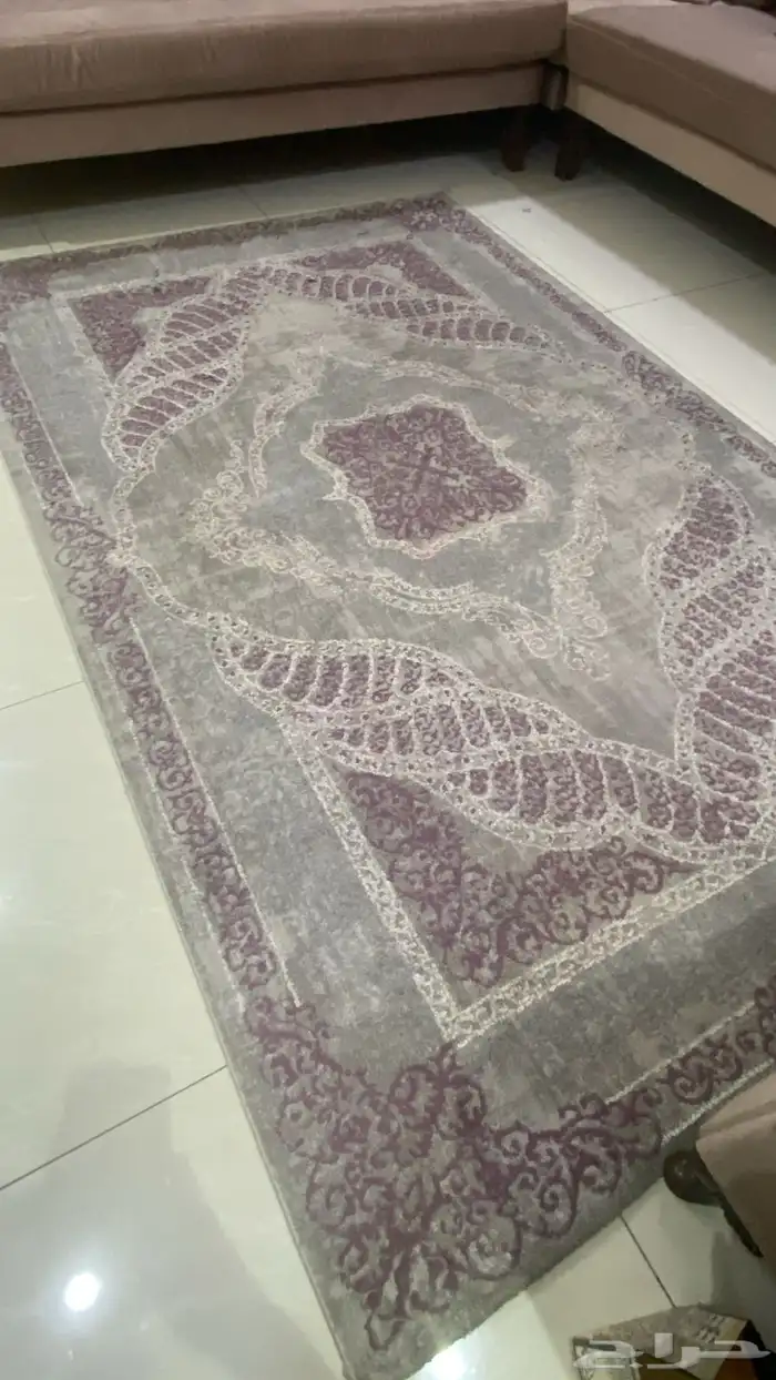 عندنا كنب للبيع   مفرشة 2
