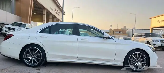 مرسيدس S450 موديل 2019- معرض خلف للسيارات 2