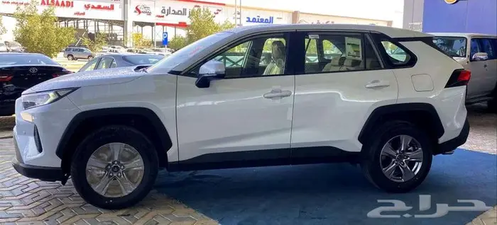 تويوتا راف فور LE دفع امامي بنزين 2025 6