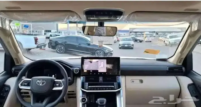 تويوتا لاندكروزر الفئه GXR2 موديل 2025 3