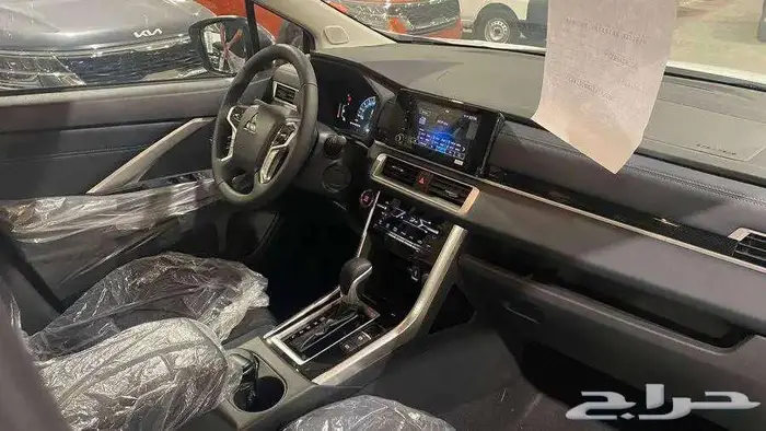 عرض خااص متسوبيشي اكسباندر كروس 2025 فل كامل 7