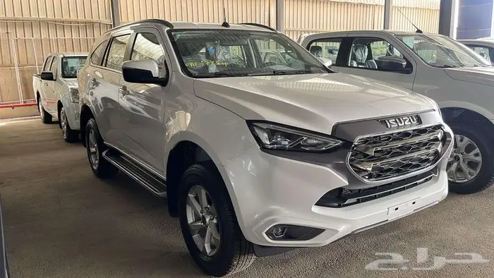ايسوزو MU-X تشغيل مفتاح 1