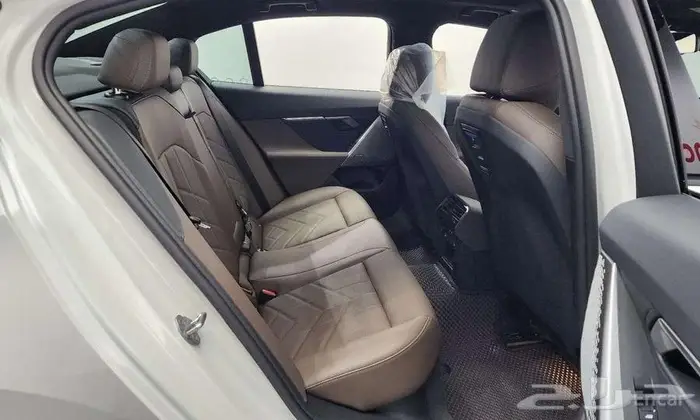 BMW 520 2024 - استيراد من كوريا 17