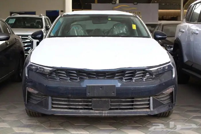 كيا كي 5 2025 استندر واستندر مطور 2