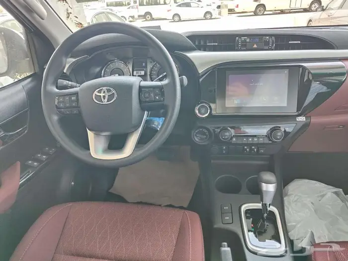 تويوتا هايلوكس غمارتين S-GLX 4 4 اوتوماتيك بنزين 2025 3