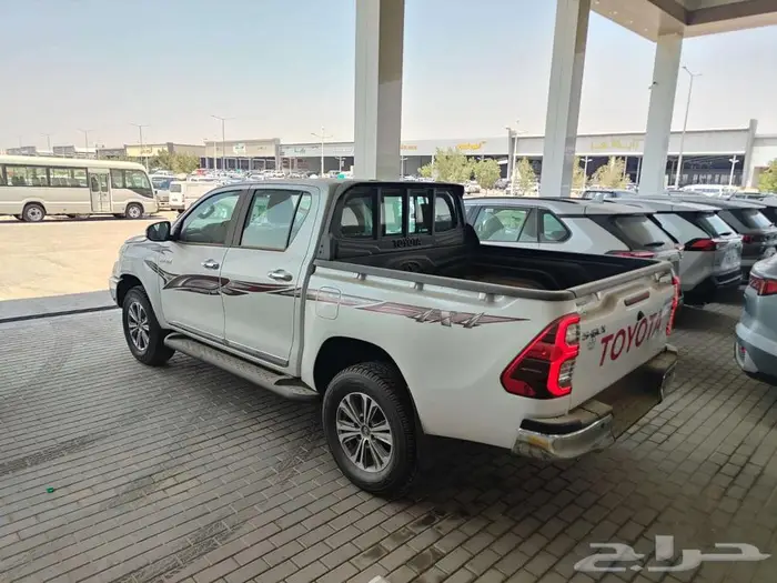 تويوتا هايلوكس غمارتين S-GLX 4 4 اوتوماتيك بنزين 2025 12