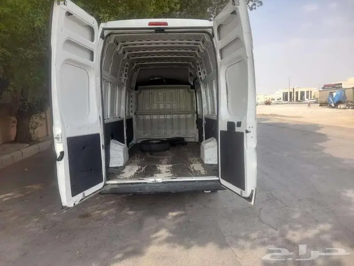 بيجو بوكسر بضاعة ديزل سقف عالي ممشى 129 الف موديل 2020 5