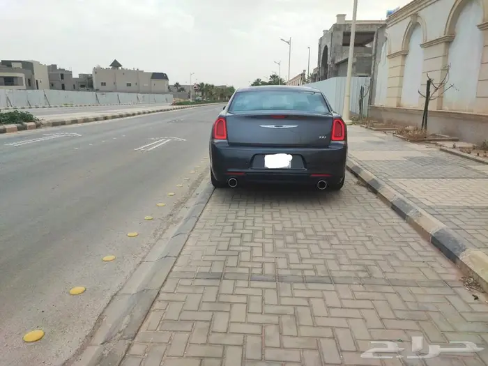 للبيع كرايسلر2014ليمتدماشيه140الف كيلو فقط مالك واحد 5