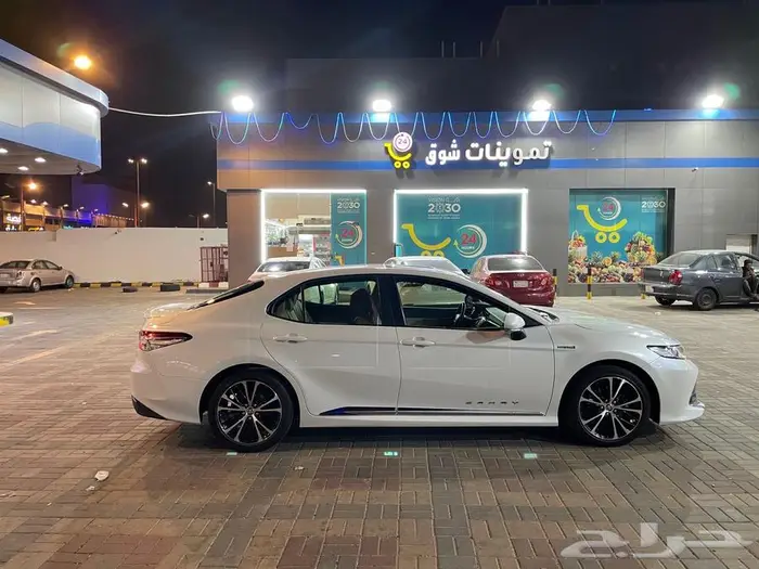 كامري 2020 هايبر gle للبيع 4