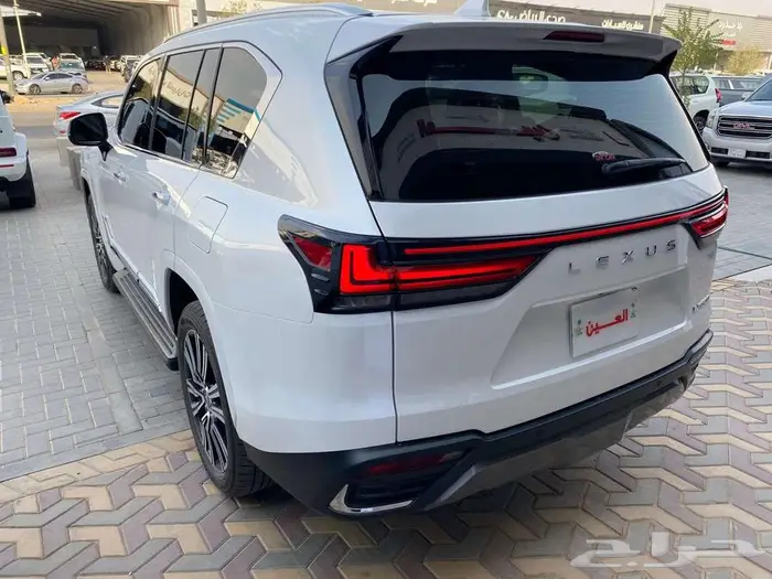 لكزس LX600BB موديل 2025 سعودي عداد 8 الاف كم 4