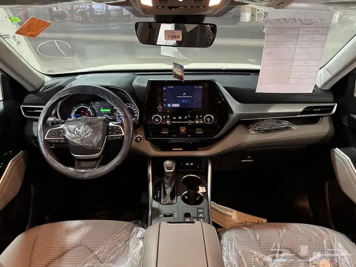 تويوتا هايلاندر GLE2025 فضي 2