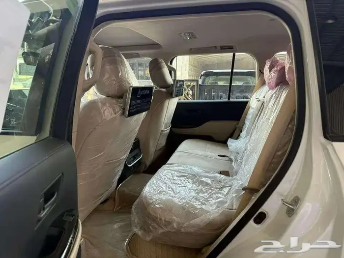 لاندكروزر جكسار L3 بنزين 2025 سعودي ممشى 5400 كم 6
