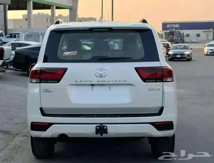 تويوتا لاندكروزر الفئه GXR2 موديل 2025 4