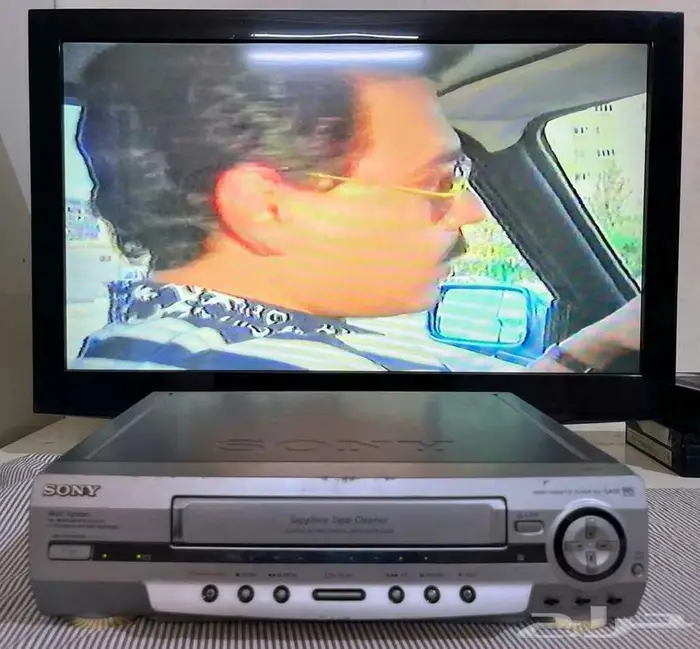 للبيع فيديو يشغل الشريط الكبير VHS 4