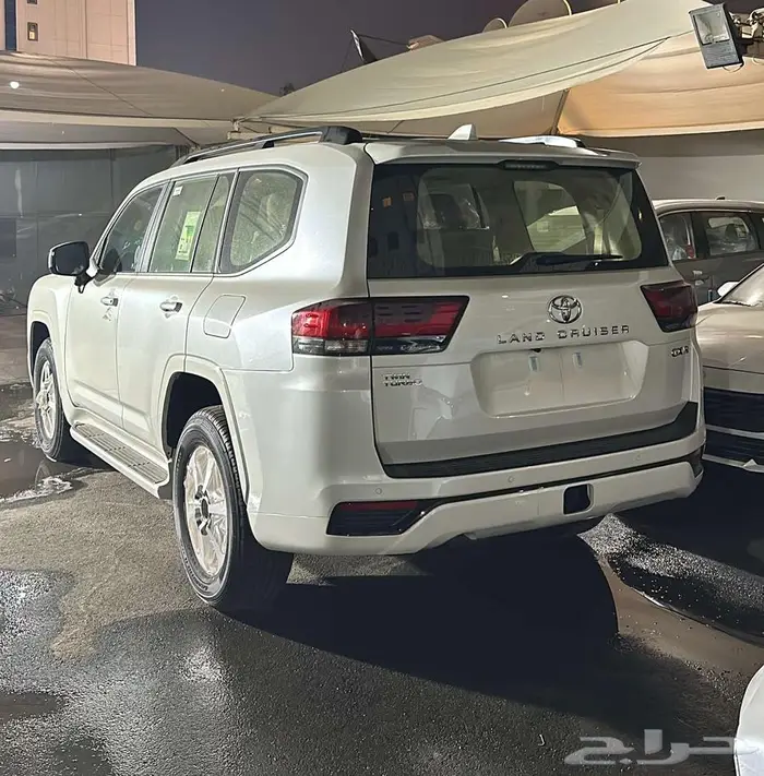 لاندكروزر جي اكس ار ال2 بنزين LAND CRUISER GXR L2 2025 5