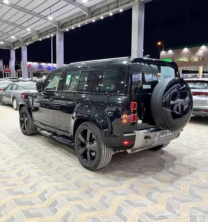 عرض خاص لاند روفر ديفندرHSEفل 2025 بطاقه جمركيه 3