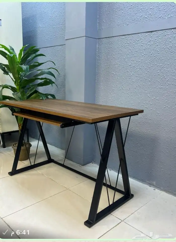طاوله مكتب بتصميم هندسي أنيق بمقاسات مختلفه 8
