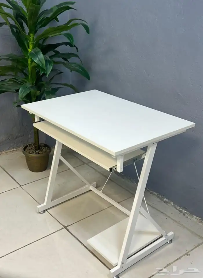 طاوله مكتب بتصميم هندسي أنيق بمقاسات مختلفه 25
