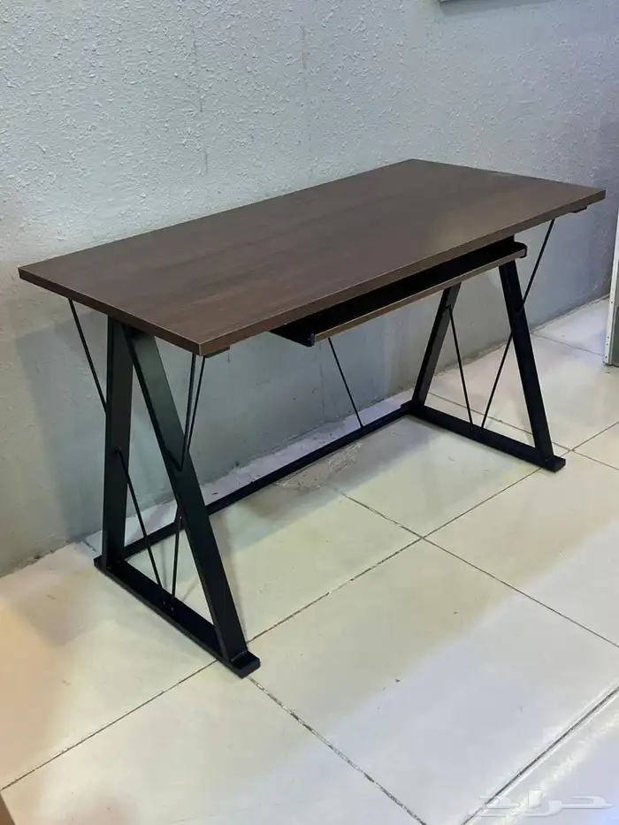 طاوله مكتب بتصميم هندسي أنيق بمقاسات مختلفه 10