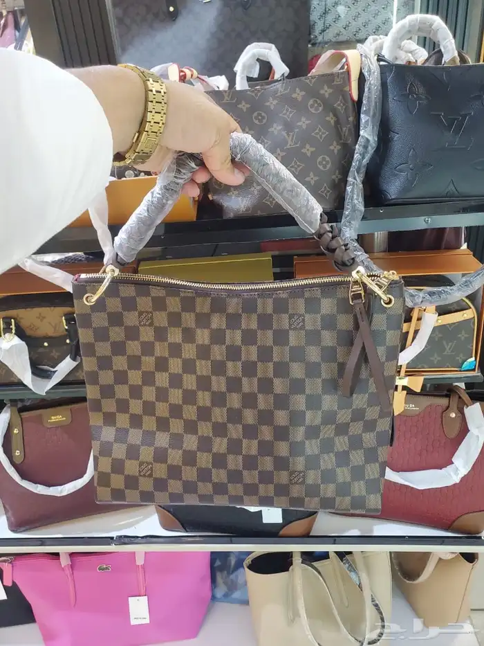 كعب لوبوتان شنط قوتشي الهبه شنط ايرمز 1