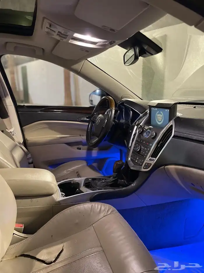 كاديلاك SRX 2010 فل كامل 7