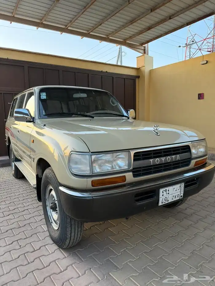 للبيع جيب صالون GX الموديل 1994 3